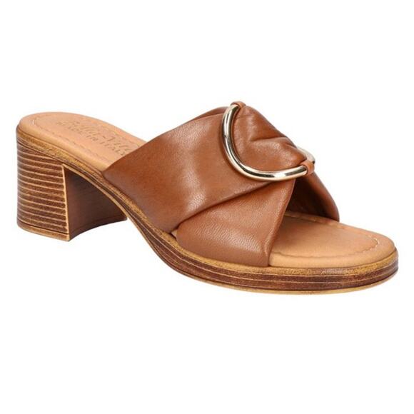 NEW Bella-Vita Chi-Italy Whiskey Leather Buckle Slide Sandal Size 6, MSRP $115 - Picture 1 of 14